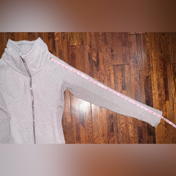 LULULEMON Radiant Jacket II Zip-Up Sweatshirt in Heathered Spanish Oak Size 6 - Picture 10 of 13